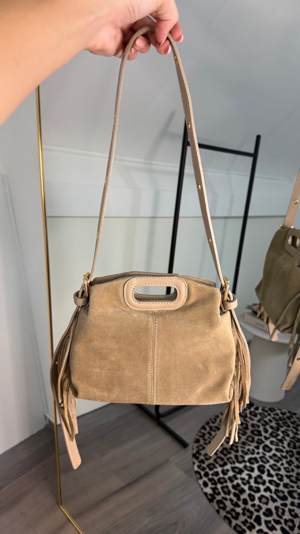 Franjes schoudertas beige suede