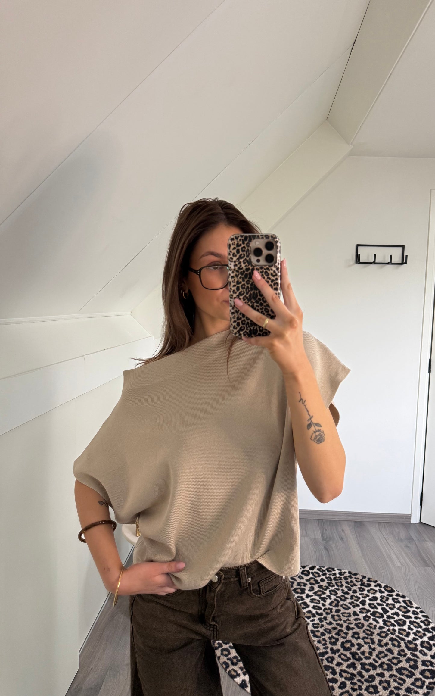 Brown/Off-White/Taupe Top